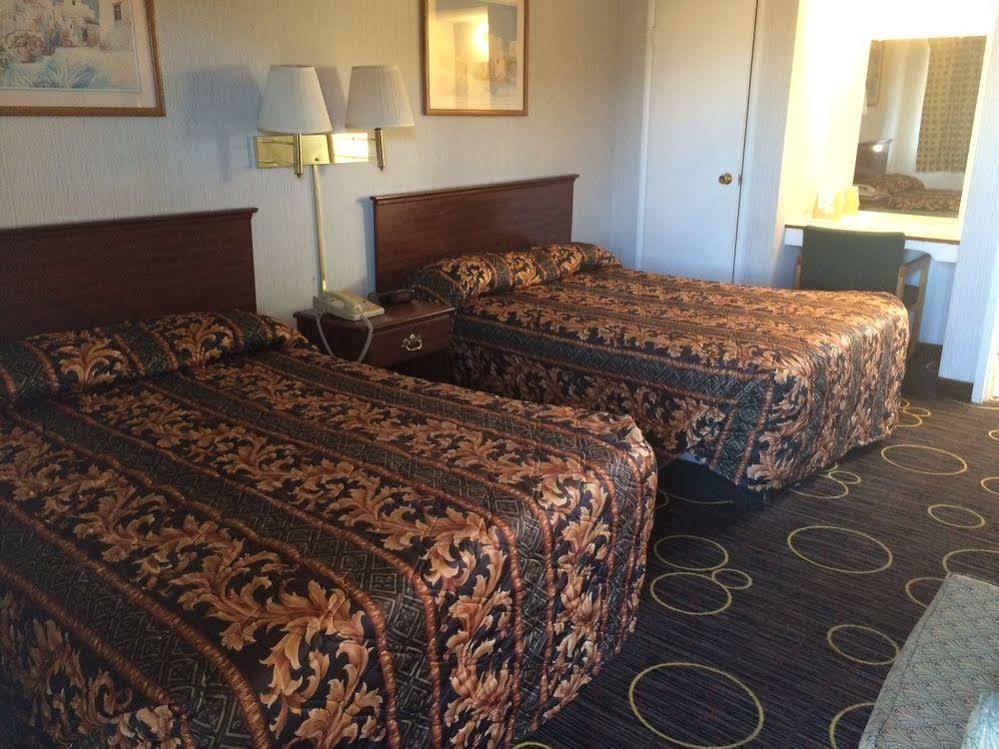 Almara Motel
